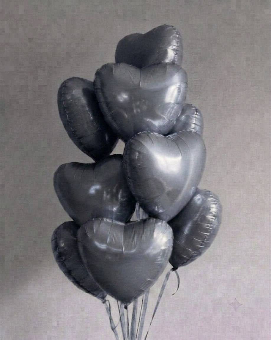 Фольгированные шары «Сердце серое»
